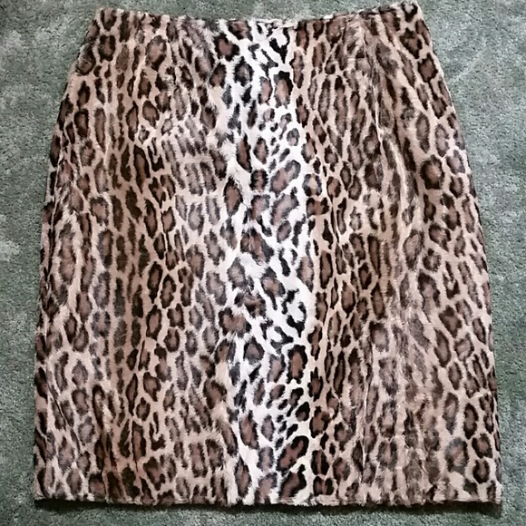Oscar de la Renta Dresses & Skirts - Oscar de la Renta Faux Fur Leopard Pencil Skirt